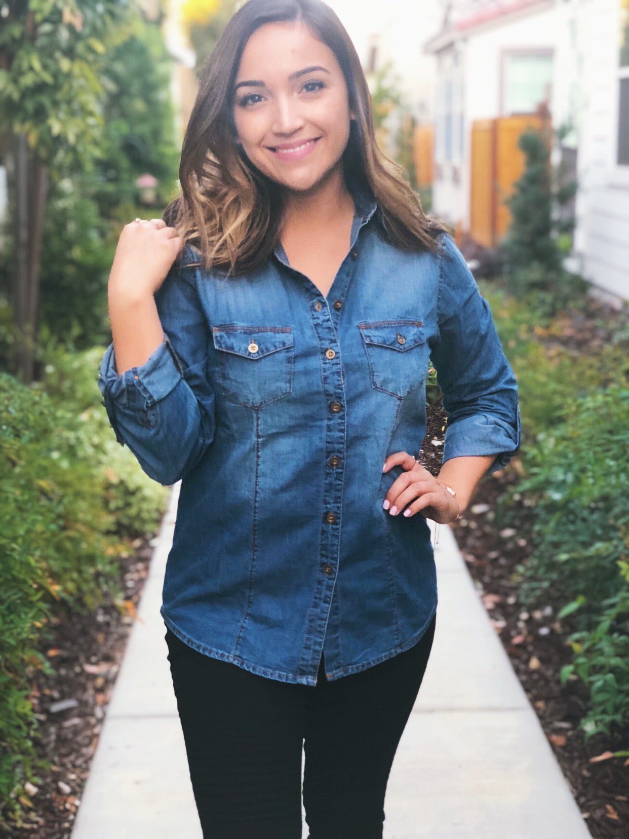 BUTTON DOWN DENIM SHIRT WITH ROLLED UP SLEEVES DARK BLUE HER