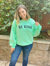 BE KIND PULLOVER